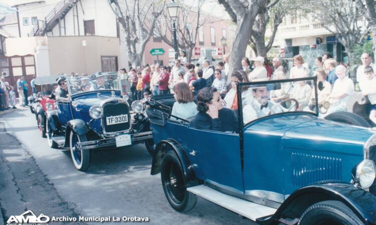 Carnaval 2000 - La Orotava. Rally coches antiguos