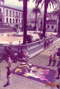 Alfombra de Flores.<br>Fondo fotográfico Archivo Municipal La Orotava.